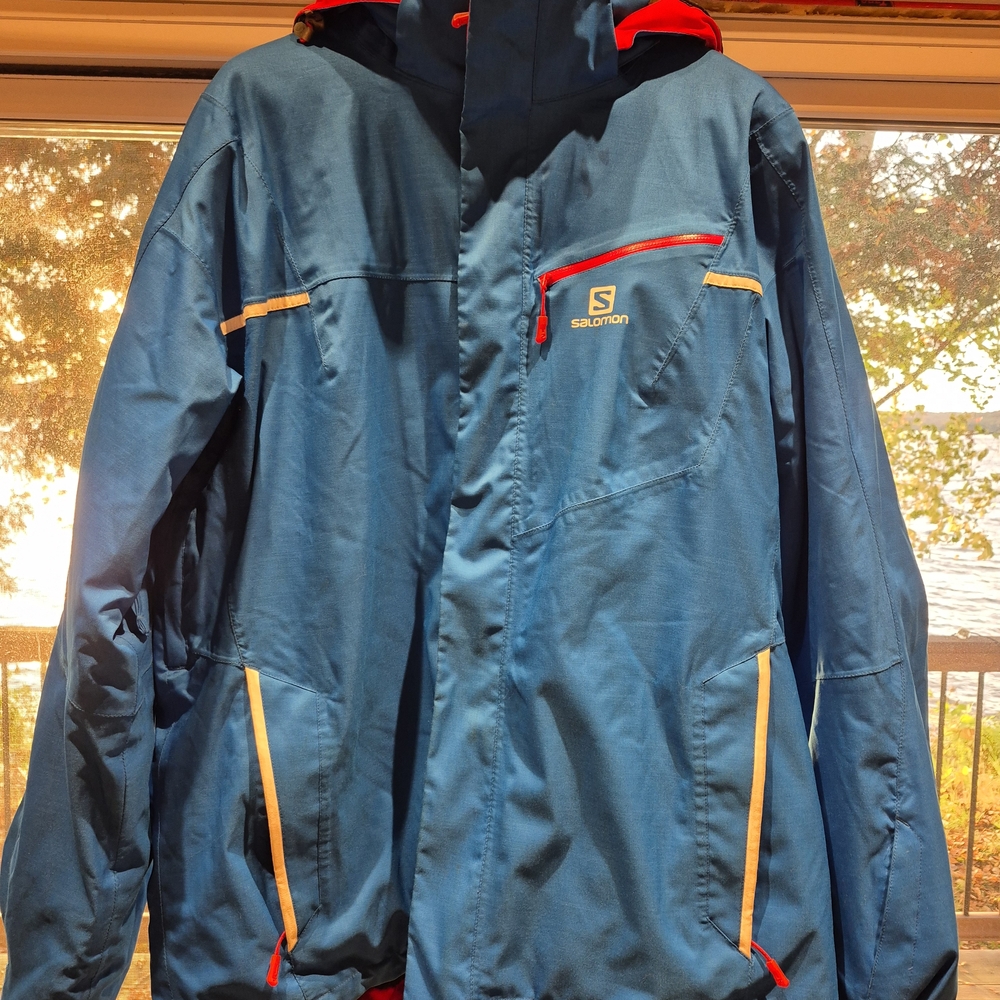 Salomon XL Woman's Blue and Red Ski Coat